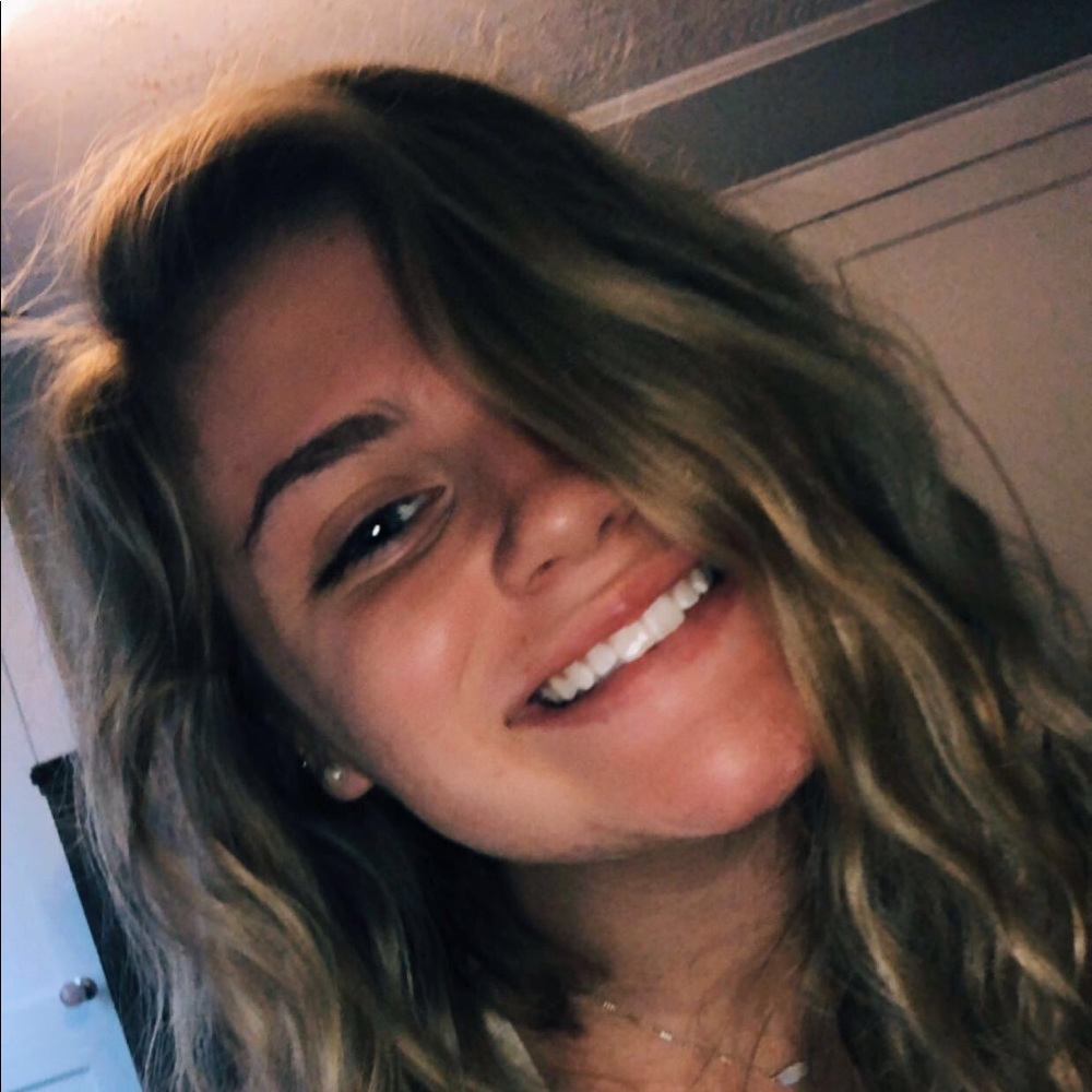 Meet your Posher, Anna